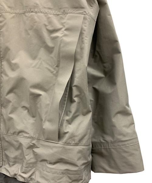 BEYOND（ビヨンド）BEYOND (ビヨンド) PCU LEVEL6 JACKET グレー サイズ:Sの古着・服飾アイテム