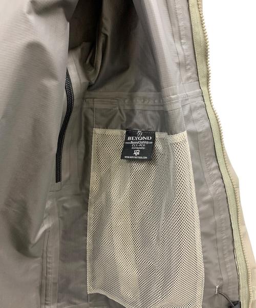 BEYOND（ビヨンド）BEYOND (ビヨンド) PCU LEVEL6 JACKET グレー サイズ:Sの古着・服飾アイテム