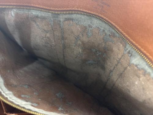 LOUIS VUITTON（ルイ ヴィトン）LOUIS VUITTON (ルイ ヴィトン) ポルト ドキュマン ヴォワヤージュの古着・服飾アイテム