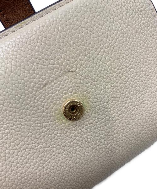 Kate Spade（ケイトスペード）Kate Spade (ケイトスペード) 2つ折り財布 ベージュの古着・服飾アイテム