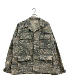 US ARMY（ユーエスアーミー）の古着「ミリタリージャケット」｜カーキ