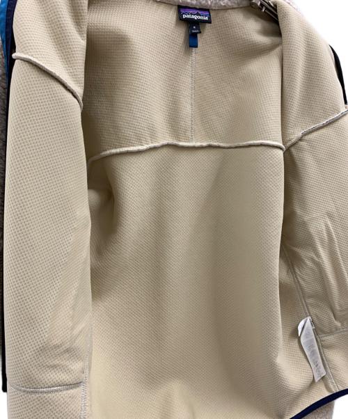 Patagonia（パタゴニア）Patagonia (パタゴニア) Patagonia  クラシック・レトロＸ・ジャケット フリースジャケット ベージュ×ネイビー サイズ:Mの古着・服飾アイテム