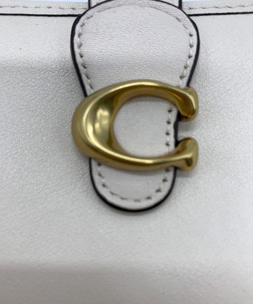 COACH（コーチ）COACH (コーチ) COACH　2つ折り財布 アイボリーの古着・服飾アイテム
