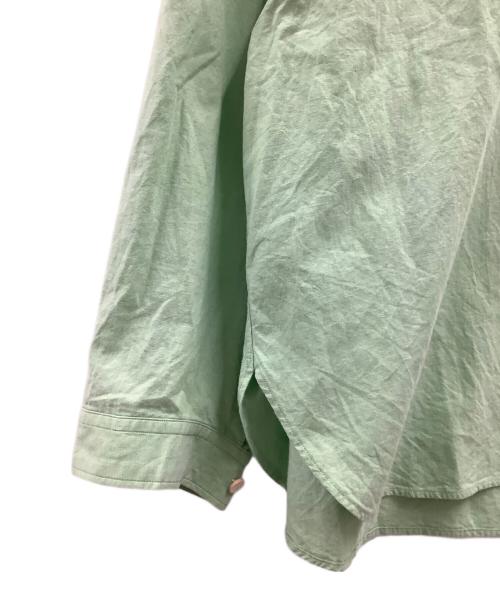 refomed（リフォメッド）refomed (リフォメッド) refomed　WRIST PATCH WIDE SHIRT CHAMBRAY　　長袖シャツ グリーン サイズ:3の古着・服飾アイテム