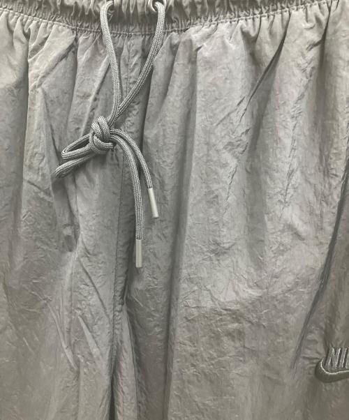 NIKE（ナイキ）NIKE (ナイキ) ナイロンパンツ ブラック×ホワイト サイズ:Mの古着・服飾アイテム