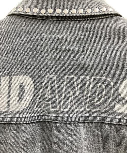 WIND AND SEA（ウィンダンシー）WIND AND SEA (ウィンダンシー) WIND AND SEA　STUDDED DENIM JACKET チャコールグレー サイズ:Mの古着・服飾アイテム