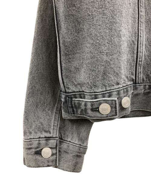 WIND AND SEA（ウィンダンシー）WIND AND SEA (ウィンダンシー) WIND AND SEA　STUDDED DENIM JACKET チャコールグレー サイズ:Mの古着・服飾アイテム