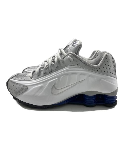 NIKE（ナイキ）NIKE (ナイキ) SHOX R4 ホワイト×シルバー サイズ:US8の古着・服飾アイテム