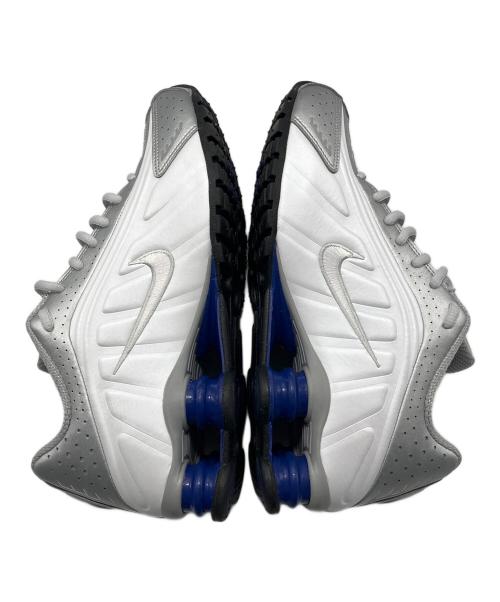 NIKE（ナイキ）NIKE (ナイキ) SHOX R4 ホワイト×シルバー サイズ:US8の古着・服飾アイテム