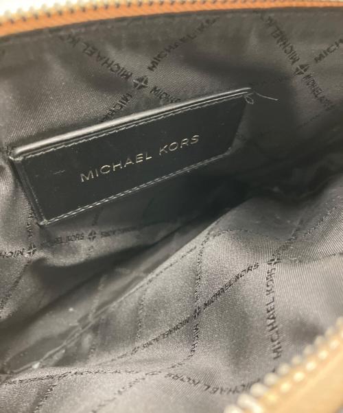 MICHAEL KORS（マイケルコース）MICHAEL KORS (マイケル・コース) MICHAEL KORS　ショルダーバッグ ベージュの古着・服飾アイテム