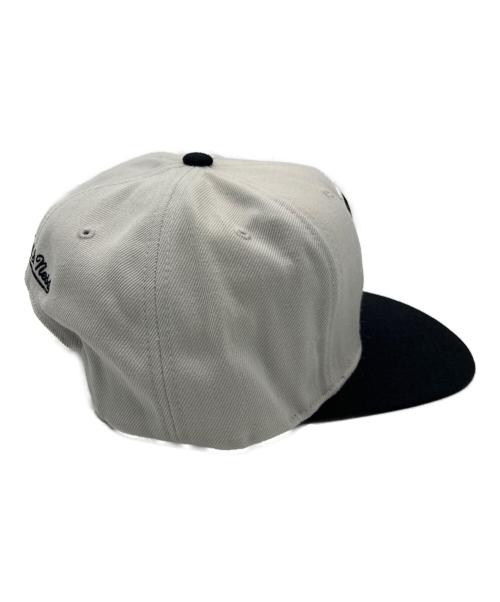 MITCHELL & NESS（ミッチェルアンドネス）MITCHELL & NESS (ミッチェルアンドネス) MITCHELL & NESS　キャップ グレーの古着・服飾アイテム