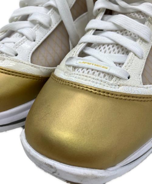 NIKE（ナイキ）NIKE (ナイキ) NIKE　LEBRON 7 QS ホワイト×ゴールド サイズ:24.5ｃｍの古着・服飾アイテム