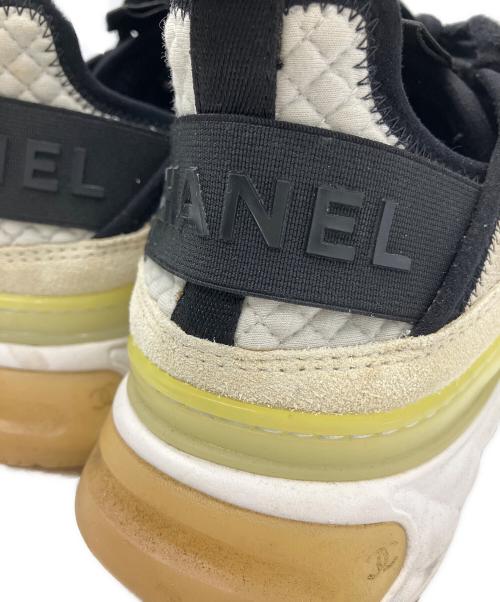 CHANEL（シャネル）CHANEL (シャネル) CHANEL　スニーカー ホワイト×アイボリー サイズ:37の古着・服飾アイテム