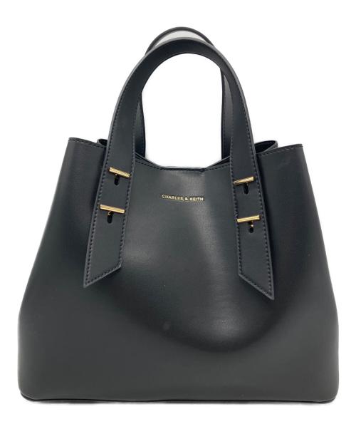 CHARLES & KEITH（チャールズアンドキース）CHARLES & KEITH (チャールズアンドキース) CHARLES & KEITH　シャナイアトートバッグ ブラックの古着・服飾アイテム
