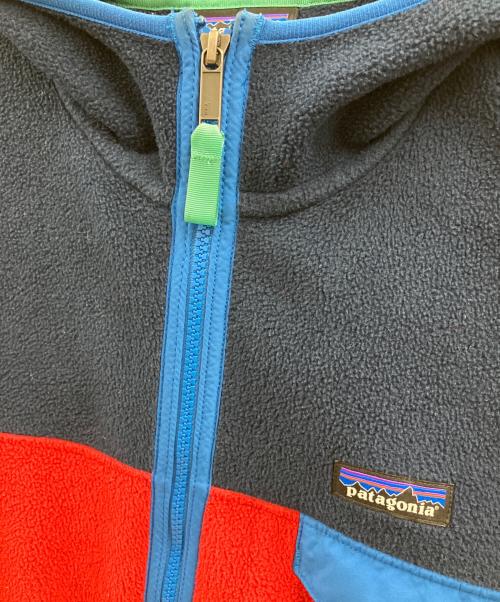 Patagonia（パタゴニア）Patagonia (パタゴニア) フリースジャケット ネイビー×レッド サイズ:Mの古着・服飾アイテム