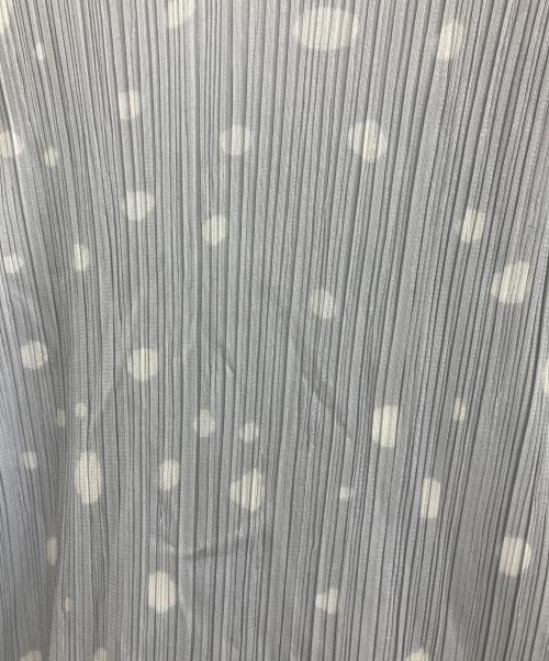 PLEATS PLEASE（プリーツプリーズ）PLEATS PLEASE (プリーツプリーズ) ノースリーブ・キャミソールワンピース グレー サイズ:4の古着・服飾アイテム