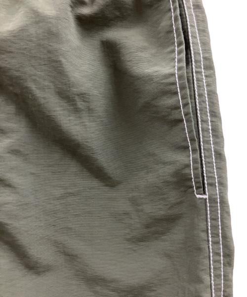 Quiksilver（クイックシルバー）Quiksilver (クイックシルバー) DOG TOWN (ドッグ タウン) DTQS NYLON SHORTS カーキ サイズ:M 未使用品の古着・服飾アイテム