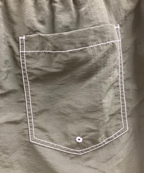 Quiksilver（クイックシルバー）Quiksilver (クイックシルバー) DOG TOWN (ドッグ タウン) DTQS NYLON SHORTS カーキ サイズ:M 未使用品の古着・服飾アイテム