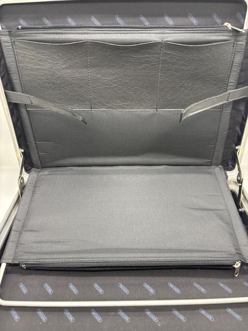 RIMOWA（リモワ）RIMOWA (リモワ) アタッシュケース シルバーの古着・服飾アイテム