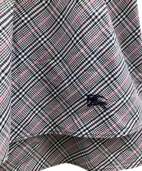 BURBERRY BLUE LABEL（バーバリー ブルー レーベル）BURBERRY BLUE LABEL (バーバリー ブルー レーベル) BURBERRY BLUE LABEL　半袖ブラウス ブラック サイズ:38の古着・服飾アイテム