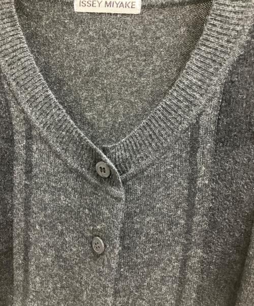 ISSEY MIYAKE（イッセイミヤケ）ISSEY MIYAKE (イッセイミヤケ) 薄手カーディガン ブラック サイズ:Mの古着・服飾アイテム