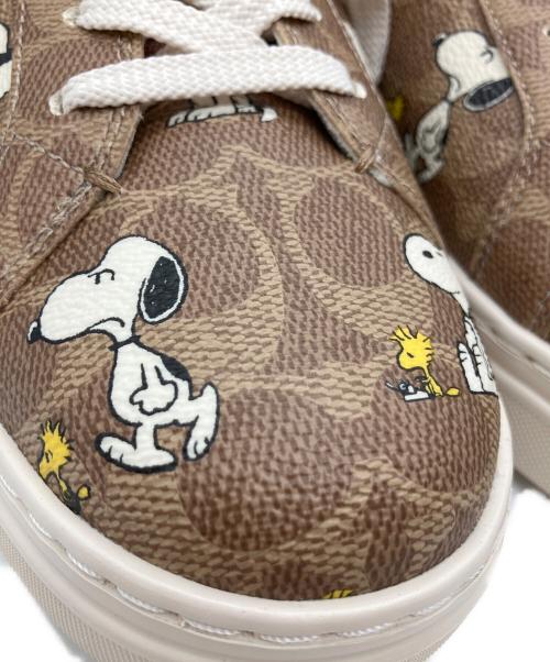 COACH（コーチ）COACH (コーチ) PEANUTS (ピーナッツ) COACH 	PEANUTS スニーカー ベージュ サイズ:25.5㎝の古着・服飾アイテム