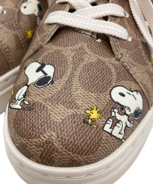 COACH（コーチ）COACH (コーチ) PEANUTS (ピーナッツ) COACH 	PEANUTS スニーカー ベージュ サイズ:25.5㎝の古着・服飾アイテム