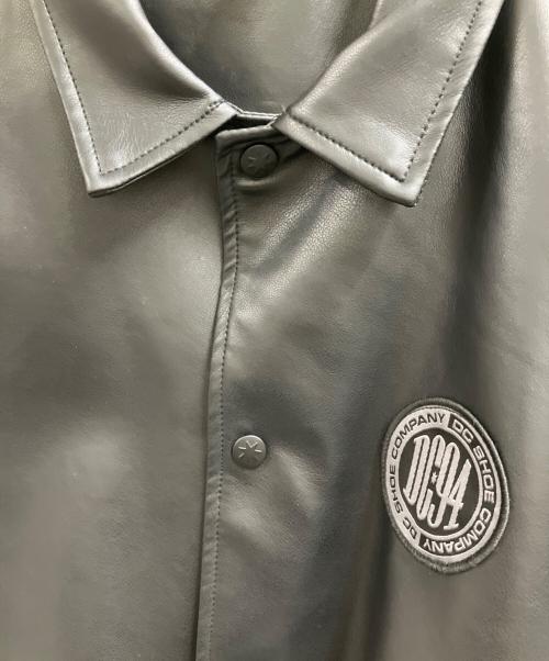 DC SHOE CO.USA（ディーシー シューコー ユーエスエー）DC SHOE CO.USA (ディーシー シューコー ユーエスエー) FL COACHES JACKET ブラック サイズ:Mの古着・服飾アイテム