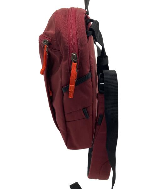 ARC'TERYX（アークテリクス）ARC'TERYX (アークテリクス) ARC'TERYX ショルダーバッグ ワインレッドの古着・服飾アイテム