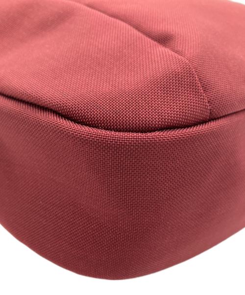 ARC'TERYX（アークテリクス）ARC'TERYX (アークテリクス) ARC'TERYX ショルダーバッグ ワインレッドの古着・服飾アイテム