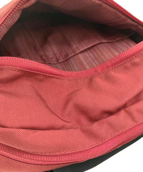 ARC'TERYX（アークテリクス）ARC'TERYX (アークテリクス) ARC'TERYX ショルダーバッグ ワインレッドの古着・服飾アイテム