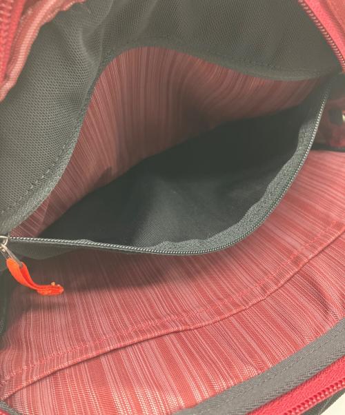 ARC'TERYX（アークテリクス）ARC'TERYX (アークテリクス) ARC'TERYX ショルダーバッグ ワインレッドの古着・服飾アイテム