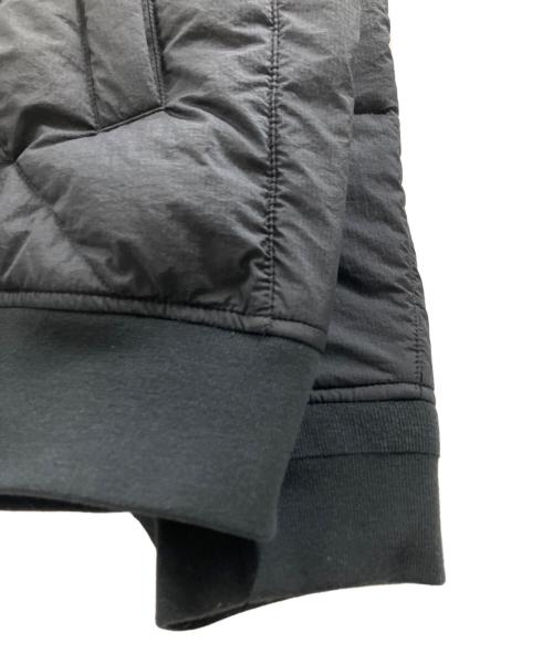 UNIQLO（ユニクロ）UNIQLO (ユニクロ) WHITE MOUNTAINEERING (ホワイトマウンテ二アニング) リサイクルハイブリッドダウンジャケット ブラック サイズ:Lの古着・服飾アイテム