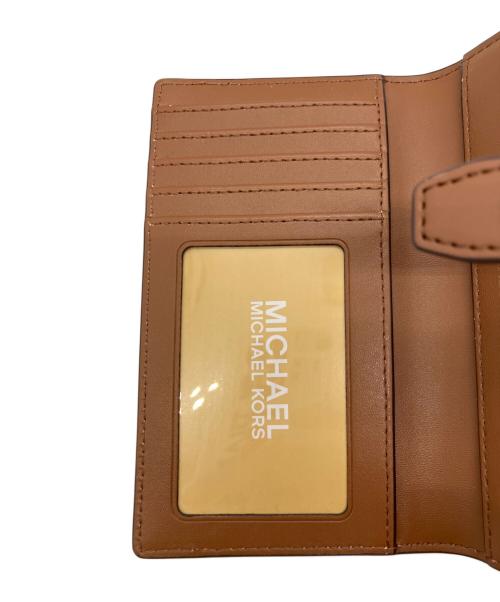 MICHAEL KORS（マイケルコース）MICHAEL KORS (マイケルコース) MICHAEL KORS　2つ折り財布 ベージュ×ブラウンの古着・服飾アイテム