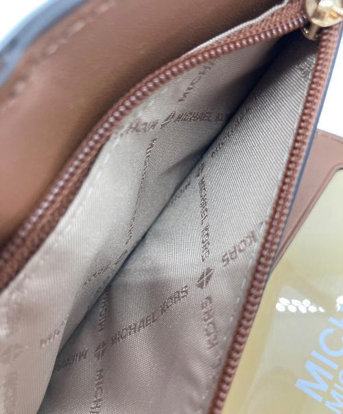 MICHAEL KORS（マイケルコース）MICHAEL KORS (マイケルコース) MICHAEL KORS　2つ折り財布 ベージュ×ブラウンの古着・服飾アイテム