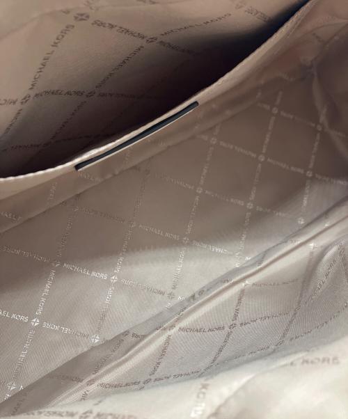 MICHAEL KORS（マイケルコース）MICHAEL KORS (マイケルコース) 2WAYバッグ ベージュの古着・服飾アイテム