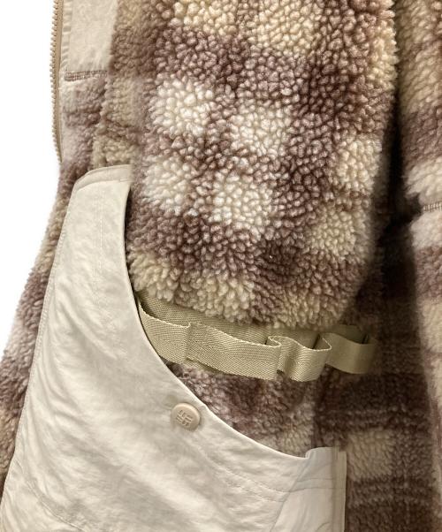 Columbia（コロンビア）Columbia (コロンビア) リバーシブルジャケット ベージュ サイズ:Lの古着・服飾アイテム