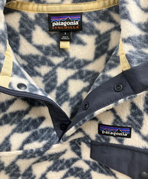 Patagonia（パタゴニア）Patagonia (パタゴニア) シンチラ・スナップT ホワイト×ネイビー サイズ:Sの古着・服飾アイテム