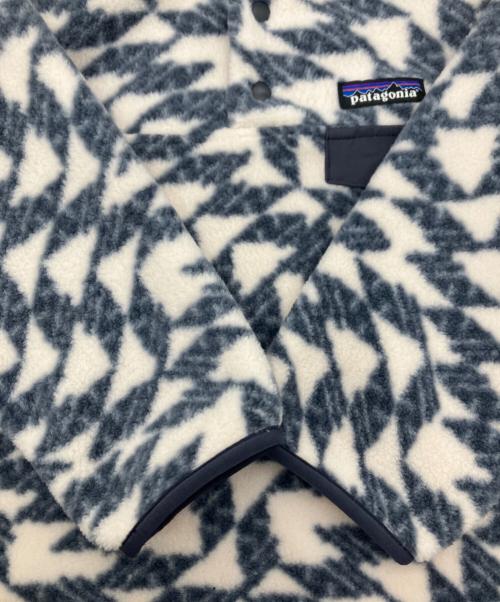 Patagonia（パタゴニア）Patagonia (パタゴニア) シンチラ・スナップT ホワイト×ネイビー サイズ:Sの古着・服飾アイテム
