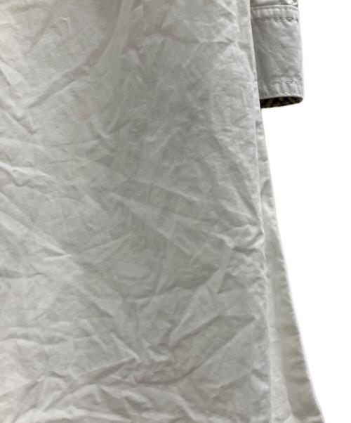 BURBERRY BLUE LABEL（バーバリー ブルー レーベル）BURBERRY BLUE LABEL (バーバリー ブルー レーベル) 長袖ワンピース ホワイト サイズ:38の古着・服飾アイテム