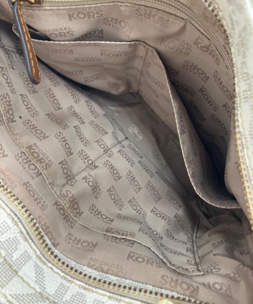 MICHAEL KORS（マイケルコース）MICHAEL KORS (マイケルコース) MICHAEL KORS ショルダーバッグ ベージュの古着・服飾アイテム