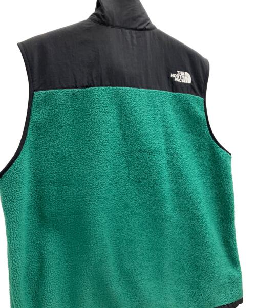 THE NORTH FACE（ザ ノース フェイス）THE NORTH FACE (ザ ノース フェイス) THE NORTH FACE　デナリベスト ブラック×グリーン サイズ:XLの古着・服飾アイテム