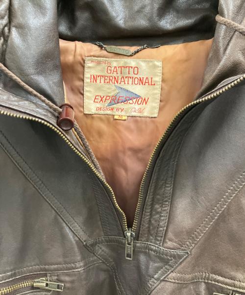 GATTO INTERNATIONAL（GATTO INTERNATIONAL）GATTO INTERNATIONAL (GATTO INTERNATIONAL) プルオーバーレザージャケット ブラウン サイズ:Mの古着・服飾アイテム
