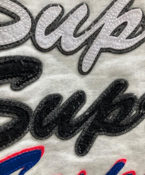 SUPREME（シュプリーム）Supreme (シュプリーム) Supreme　プルオーバーパーカー グレー サイズ:FREEの古着・服飾アイテム