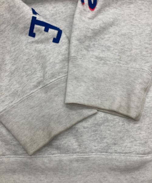 SUPREME（シュプリーム）Supreme (シュプリーム) Supreme　プルオーバーパーカー グレー サイズ:FREEの古着・服飾アイテム