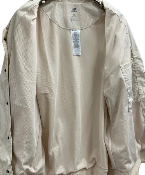 NEW BALANCE（ニューバランス）NEW BALANCE (ニューバランス) NEW BALANCE　ウーブンナイロンジャケット アイボリー サイズ:2XLの古着・服飾アイテム