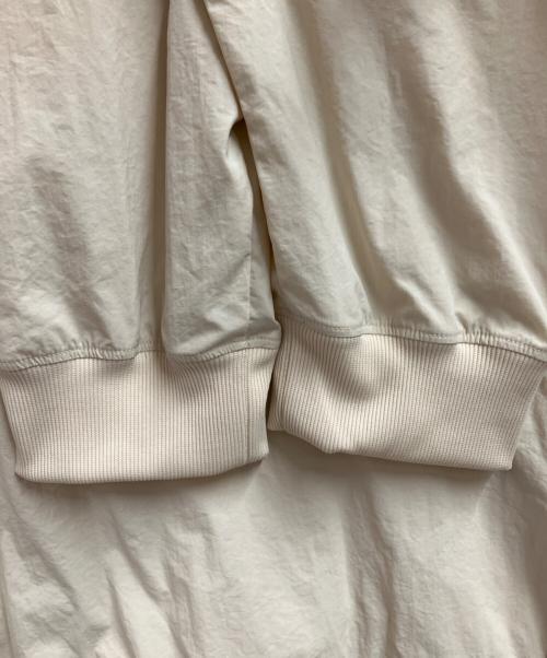 NEW BALANCE（ニューバランス）NEW BALANCE (ニューバランス) NEW BALANCE　ウーブンナイロンジャケット アイボリー サイズ:2XLの古着・服飾アイテム
