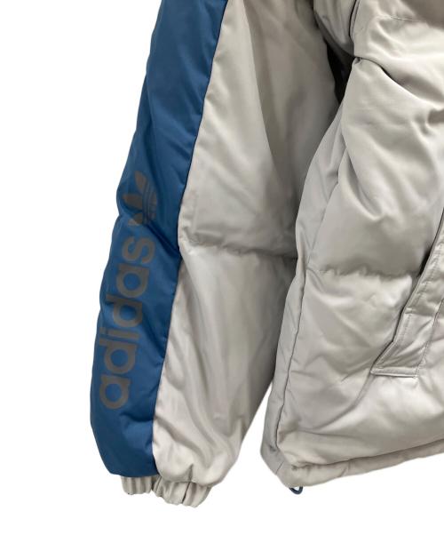adidas（アディダス）adidas (アディダス) adidas　フーディリバーシブルダウンジャケット グレー×ブルー サイズ:Lの古着・服飾アイテム
