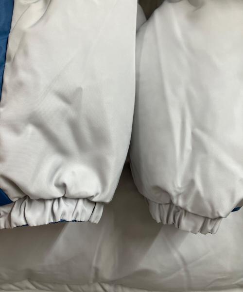 adidas（アディダス）adidas (アディダス) adidas　フーディリバーシブルダウンジャケット グレー×ブルー サイズ:Lの古着・服飾アイテム