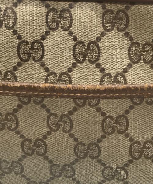 GUCCI（グッチ）GUCCI (グッチ) クラッチバッグ ベージュの古着・服飾アイテム